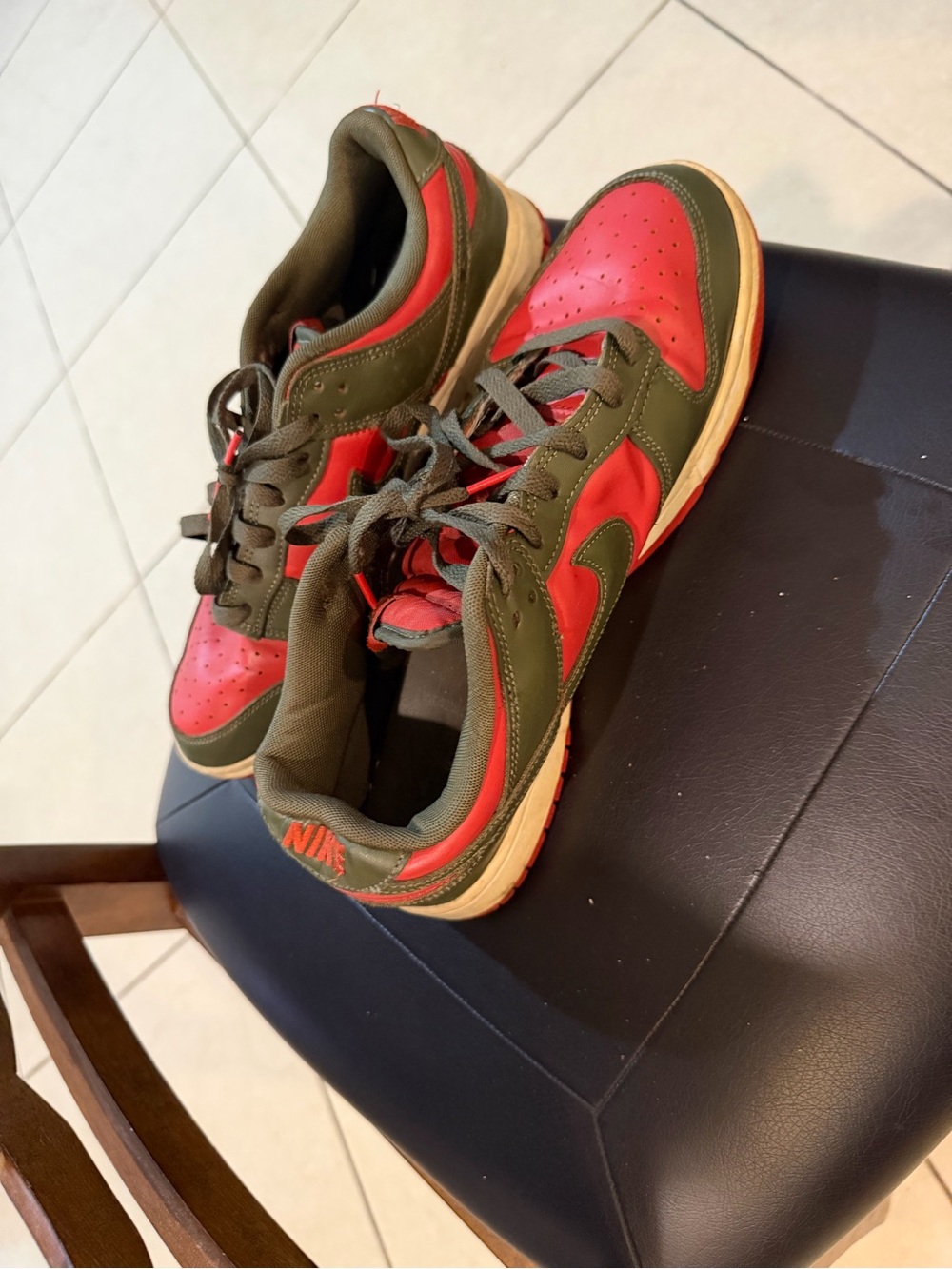 Nike Kids Low-Top Sneakers in Red and Olive